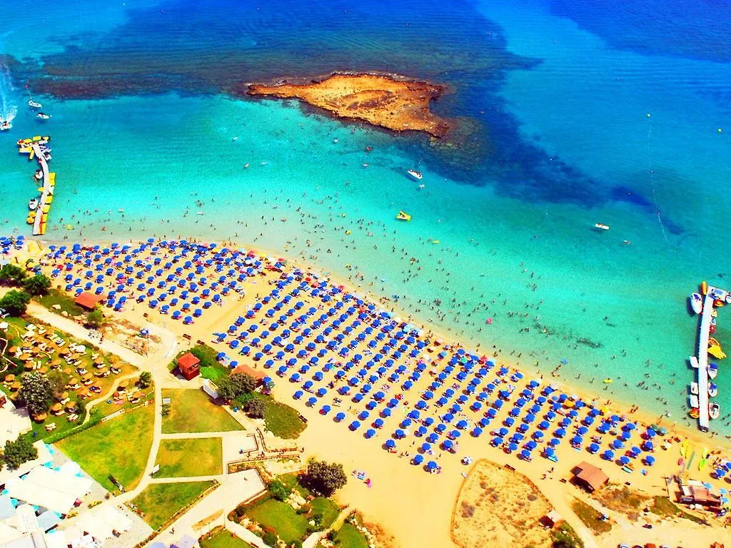 Sky Blue Apartments Protaras